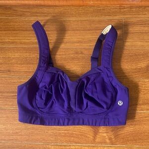 Lululemon Ta Ta Tamer Sports bra Size 2